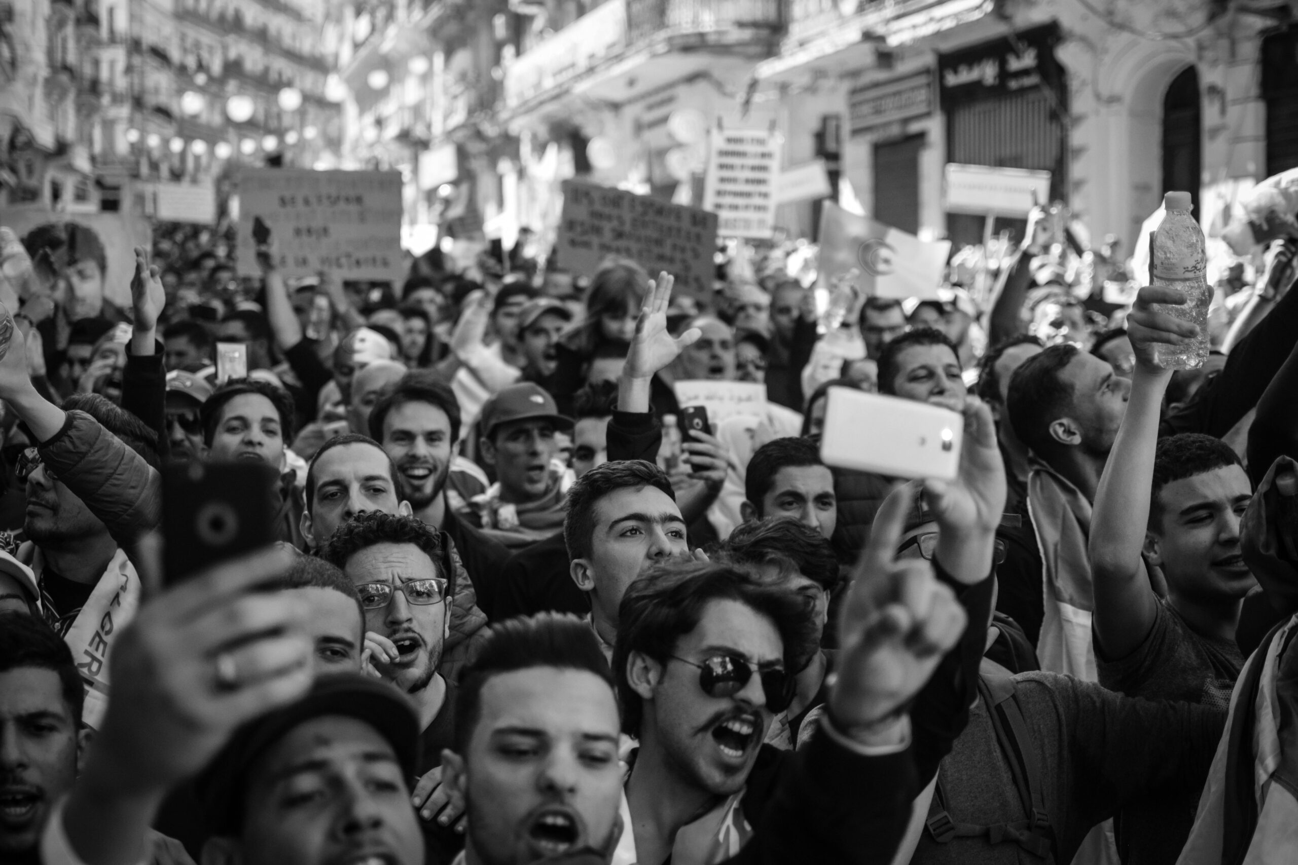 The Quiet Middle: A History of Centrism and Its Struggle in a Polarized Political Landscape